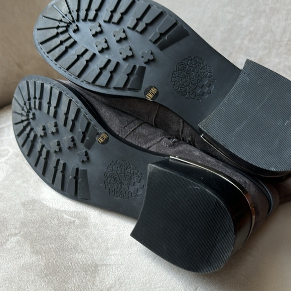 Vince Camino Suede Boots 8 NEW - Picture 6 of 6